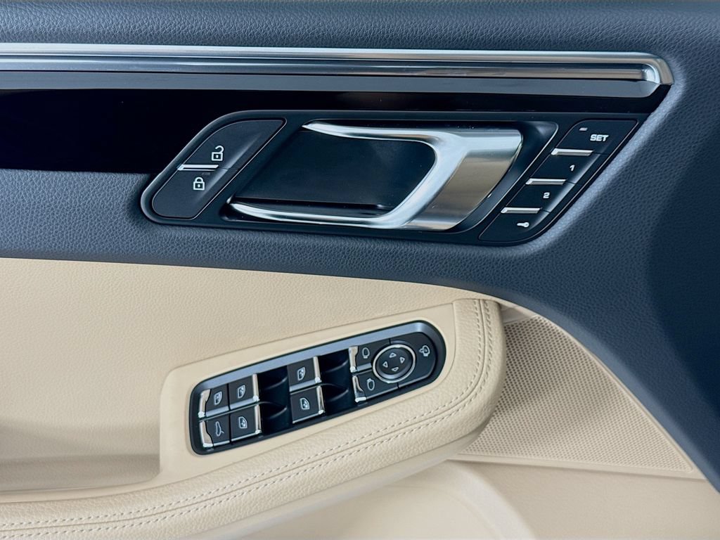 New 2026 Porsche Macan S AWD/4WD image 11