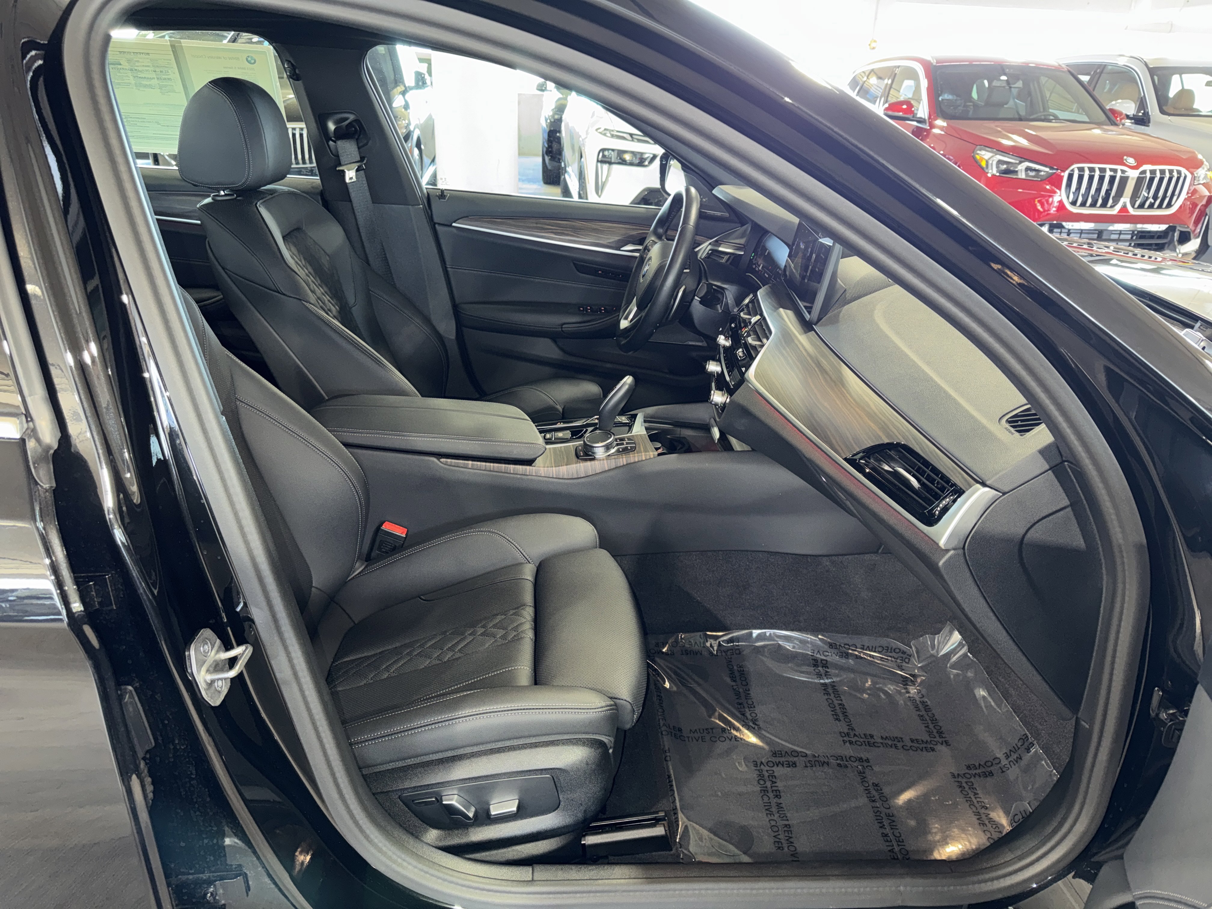 Used 2023 BMW 540i w/ Premium Package image 10