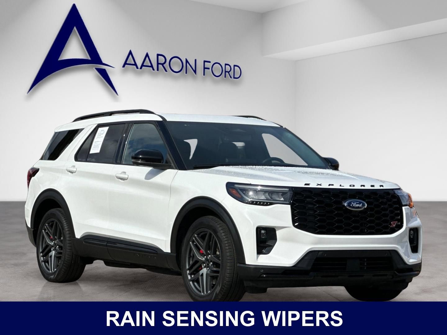 Used 2025 Ford Explorer ST AWD/4WD image 8