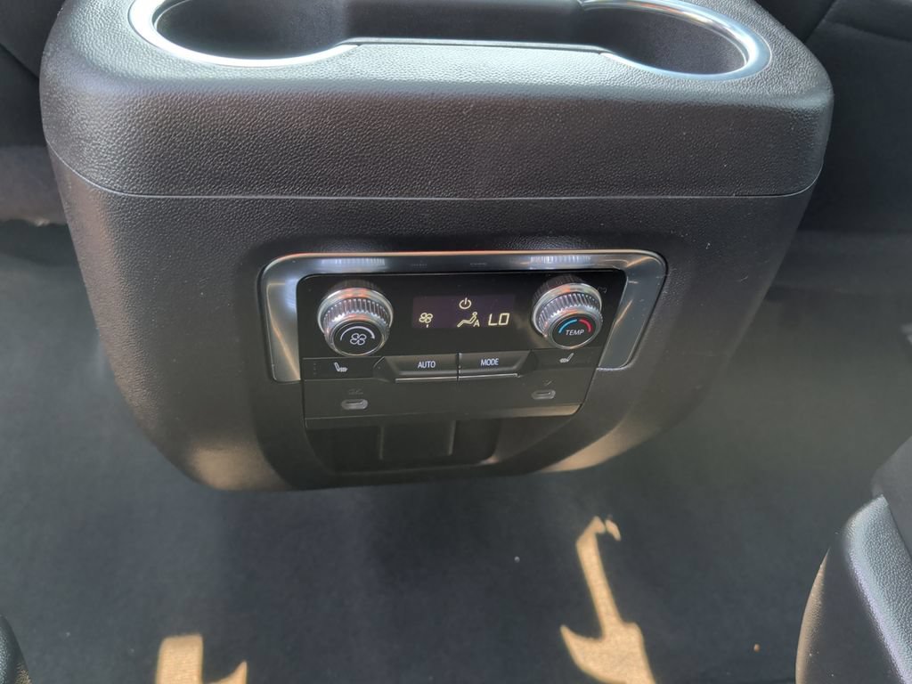 Used 2021 GMC Yukon Denali w/ Denali Premium Package AWD/4WD image 20