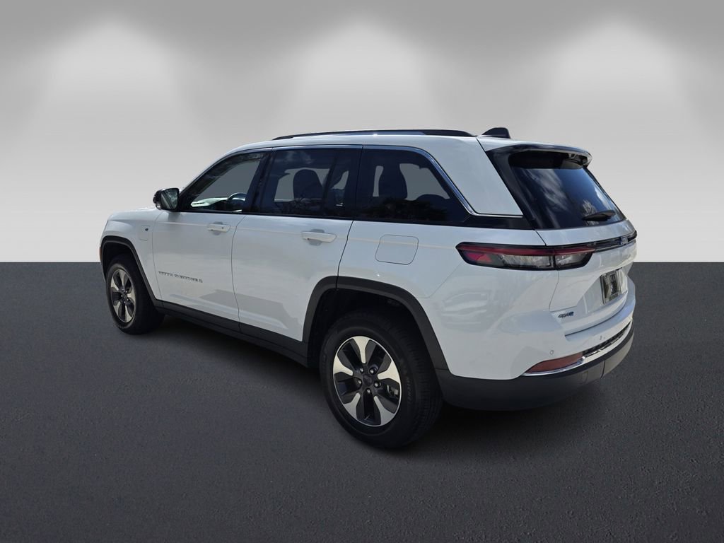 Used 2022 Jeep Grand Cherokee Limited 4xe w/ Luxury Tech Group II image 6