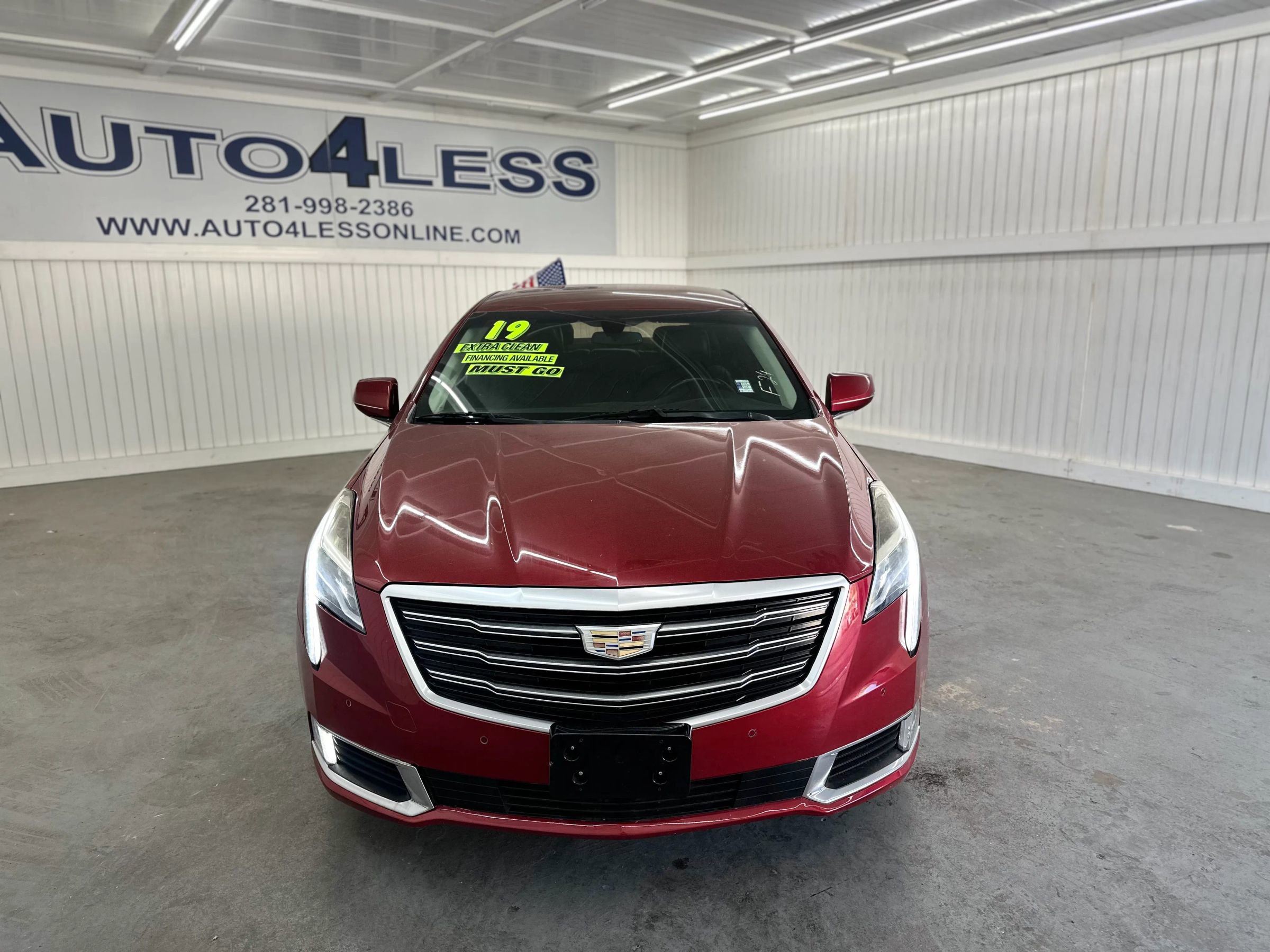 Used 2019 Cadillac XTS Luxury image 2