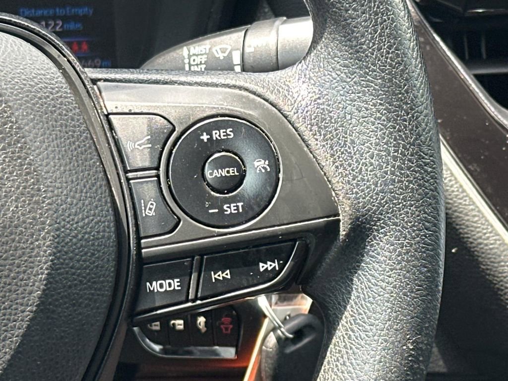 Used 2021 Toyota Corolla LE image 22