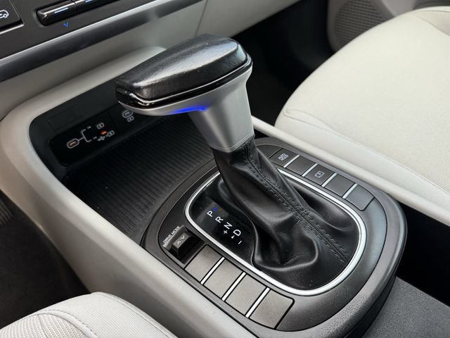 Used 2024 Hyundai Kona SEL FWD image 18