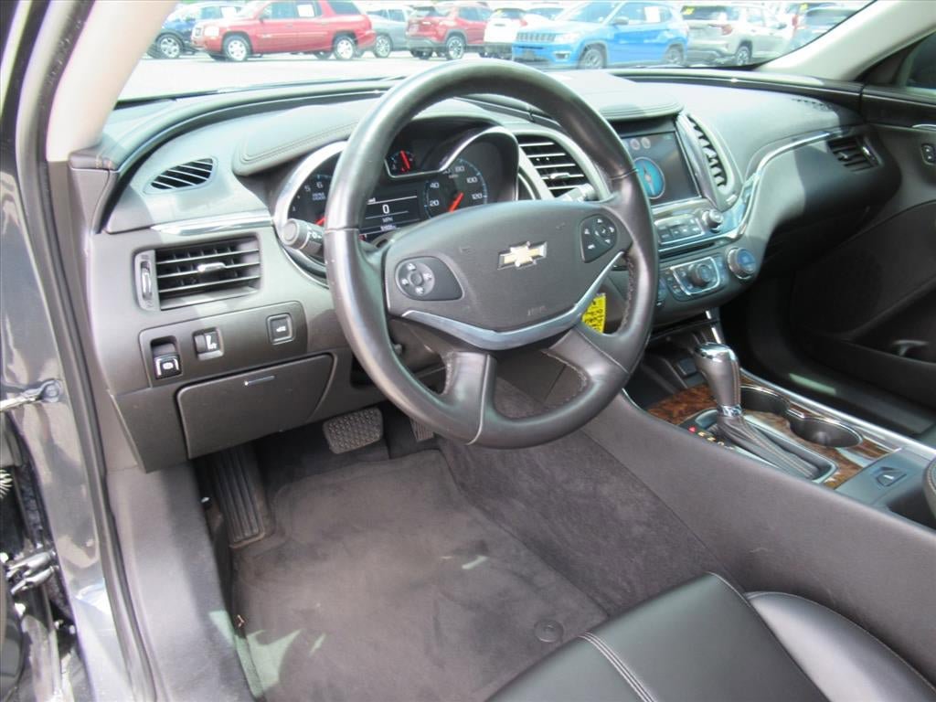 Used 2014 Chevrolet Impala LT FWD image 16