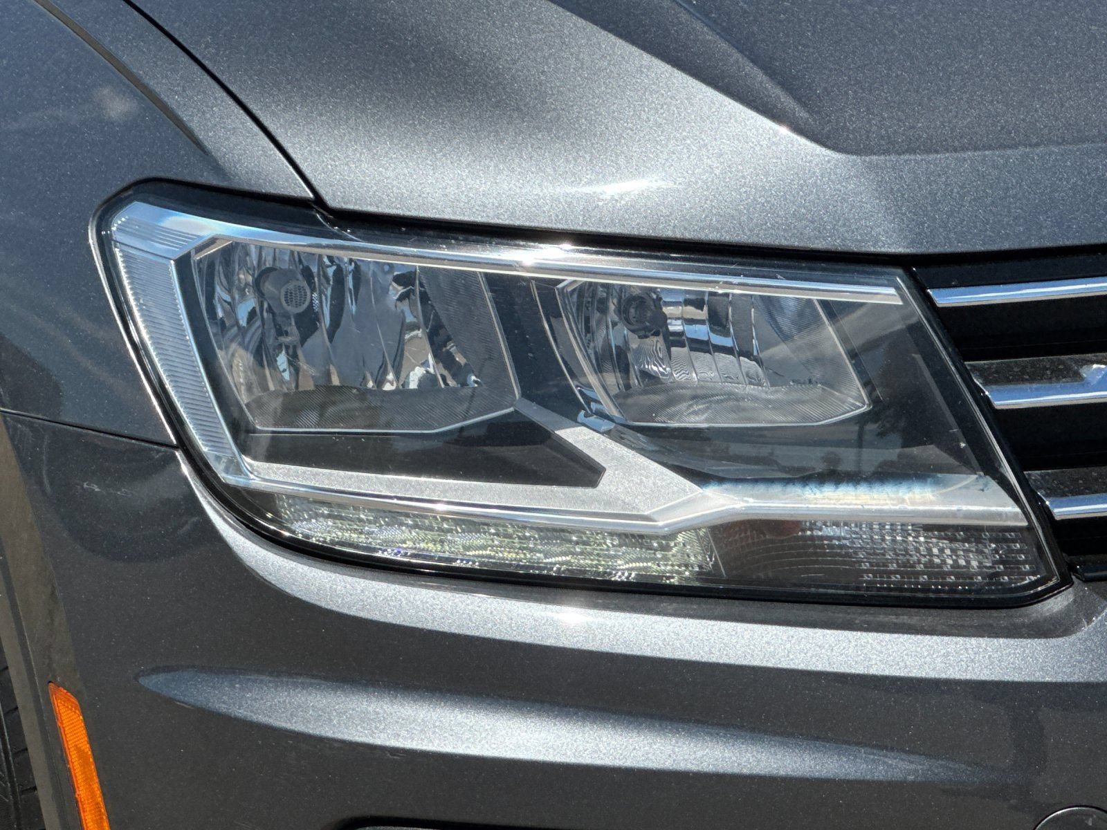 Used 2019 Volkswagen Tiguan S w/ 3rd Row Seat Package AWD/4WD image 37