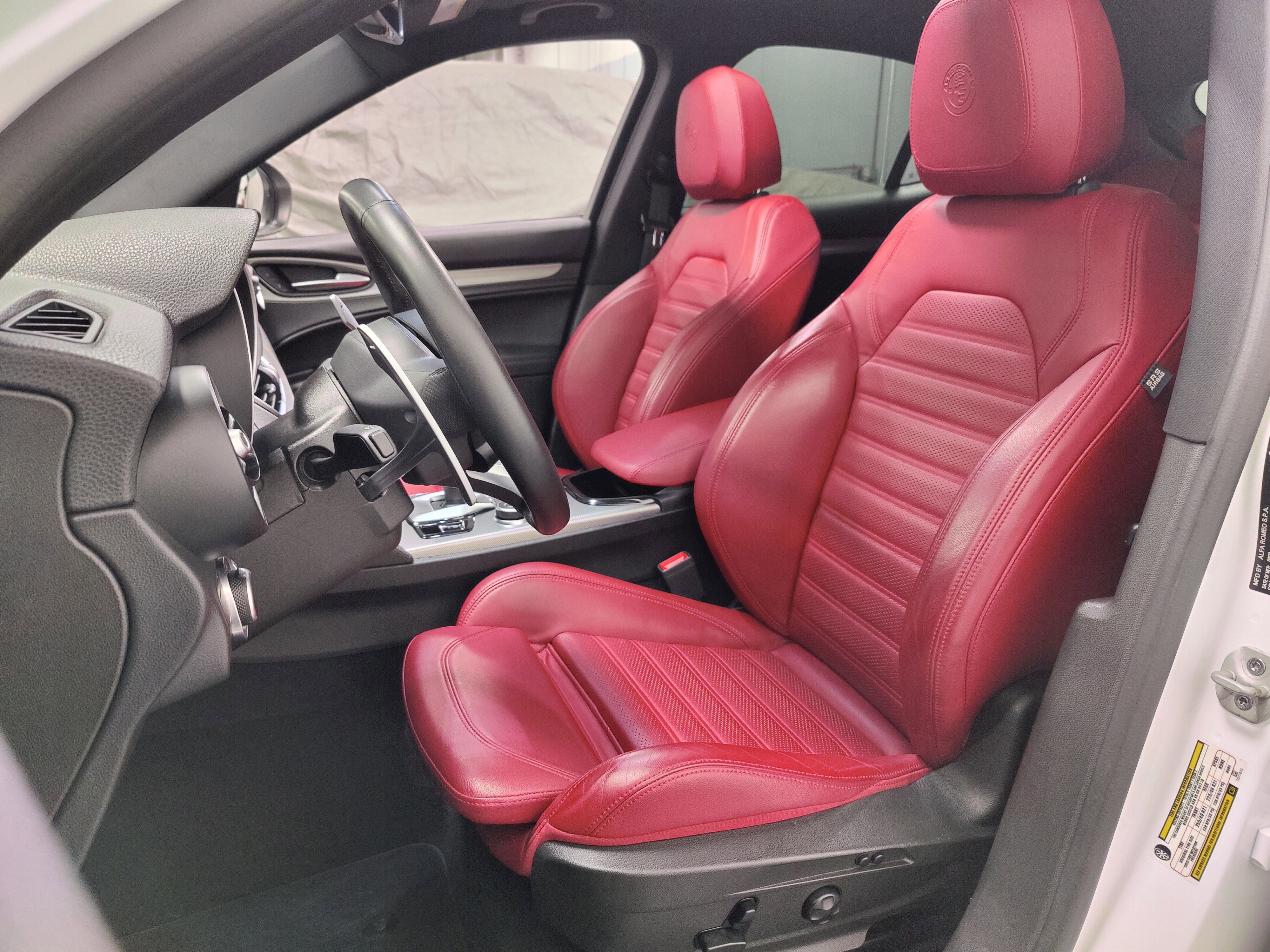 Certified 2024 Alfa Romeo Stelvio Veloce image 18