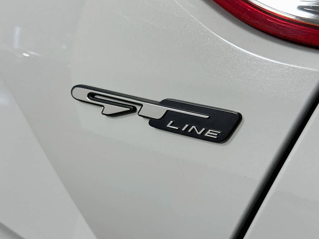 Used 2022 Kia Stinger GT-Line w/ Sun & Sound Package RWD image 7