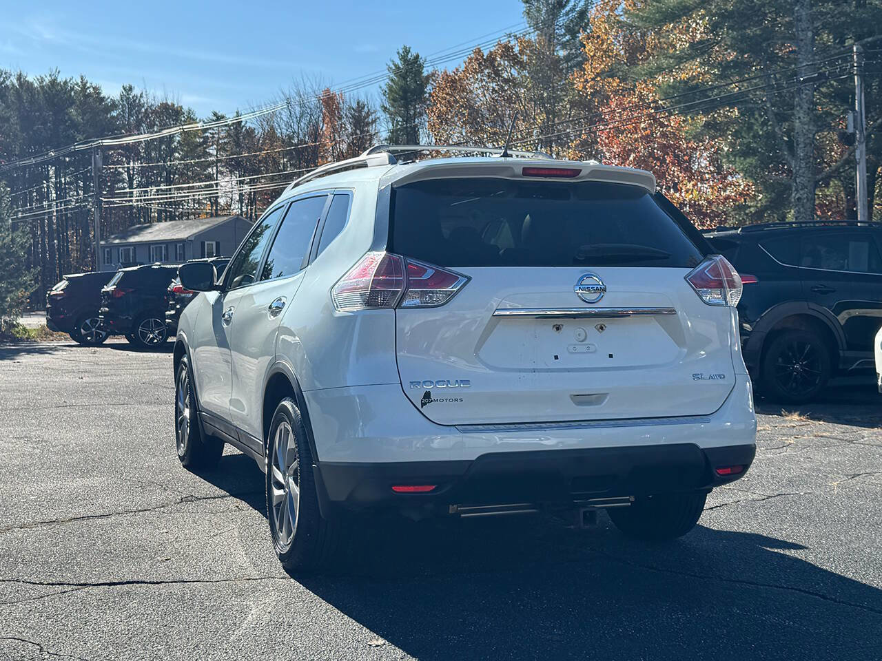 Used 2015 Nissan Rogue SL w/ SL Premium Package image 3