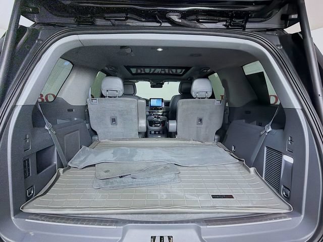 Used 2019 Lincoln Navigator Select RWD image 32
