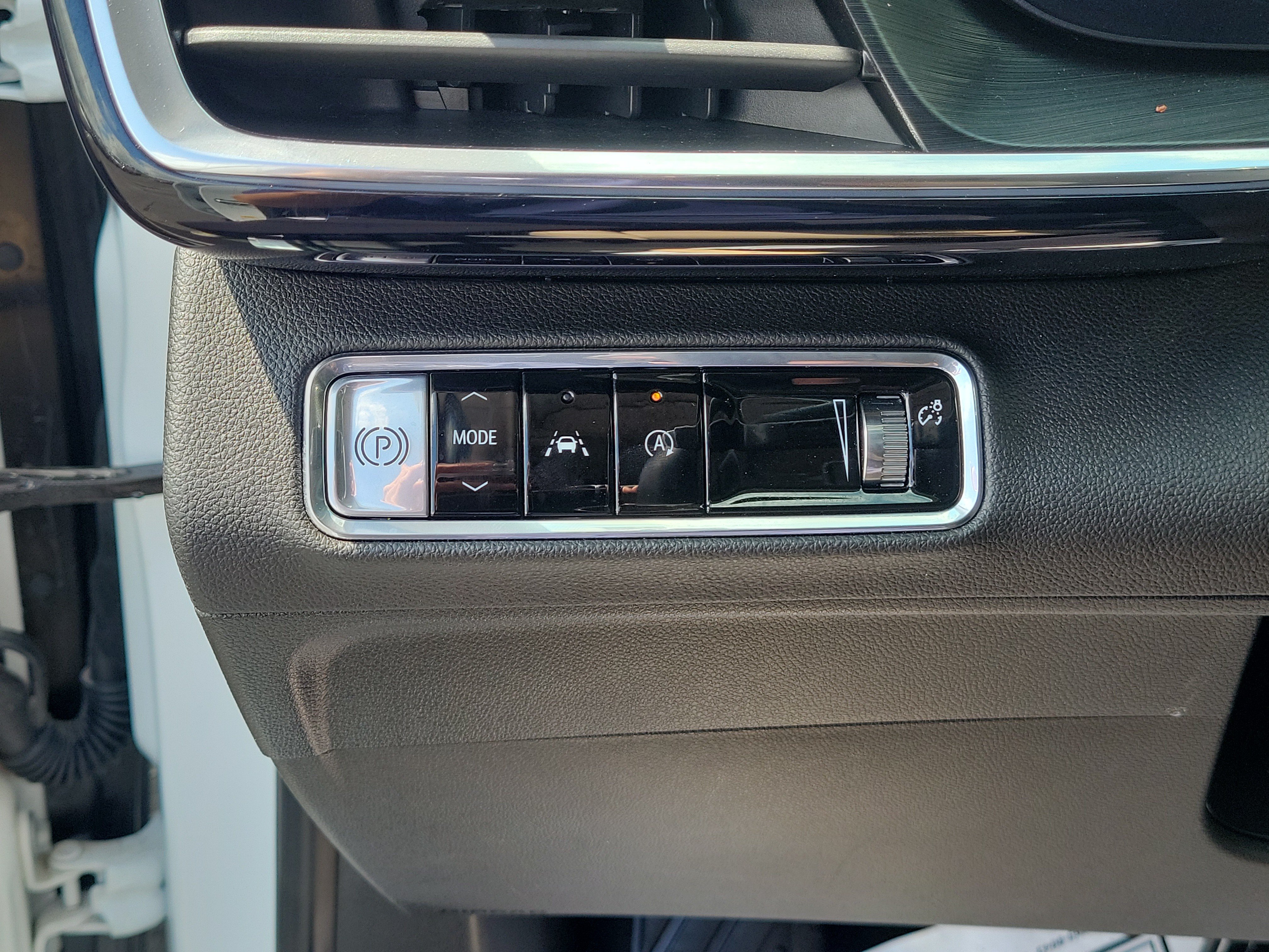 Used 2024 Buick Envision Preferred AWD/4WD image 19
