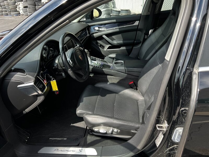 Used 2014 Porsche Panamera S RWD image 14