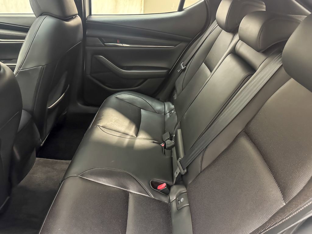 Used 2019 MAZDA MAZDA3 Hatchback w/ Premium Package FWD image 14
