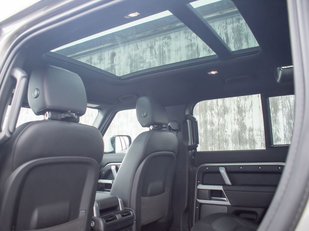 Certified 2024 Land Rover Defender 110 X-Dynamic SE image 35
