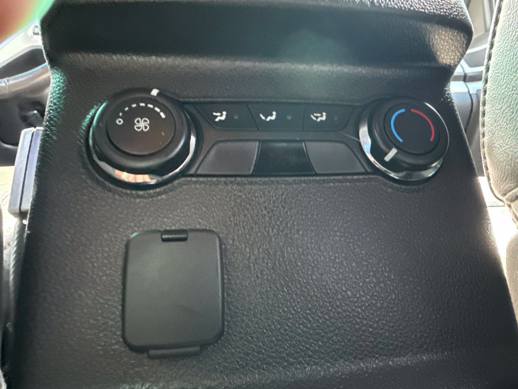 Used 2014 Ford Explorer XLT w/ Equipment Group 202A AWD/4WD image 22