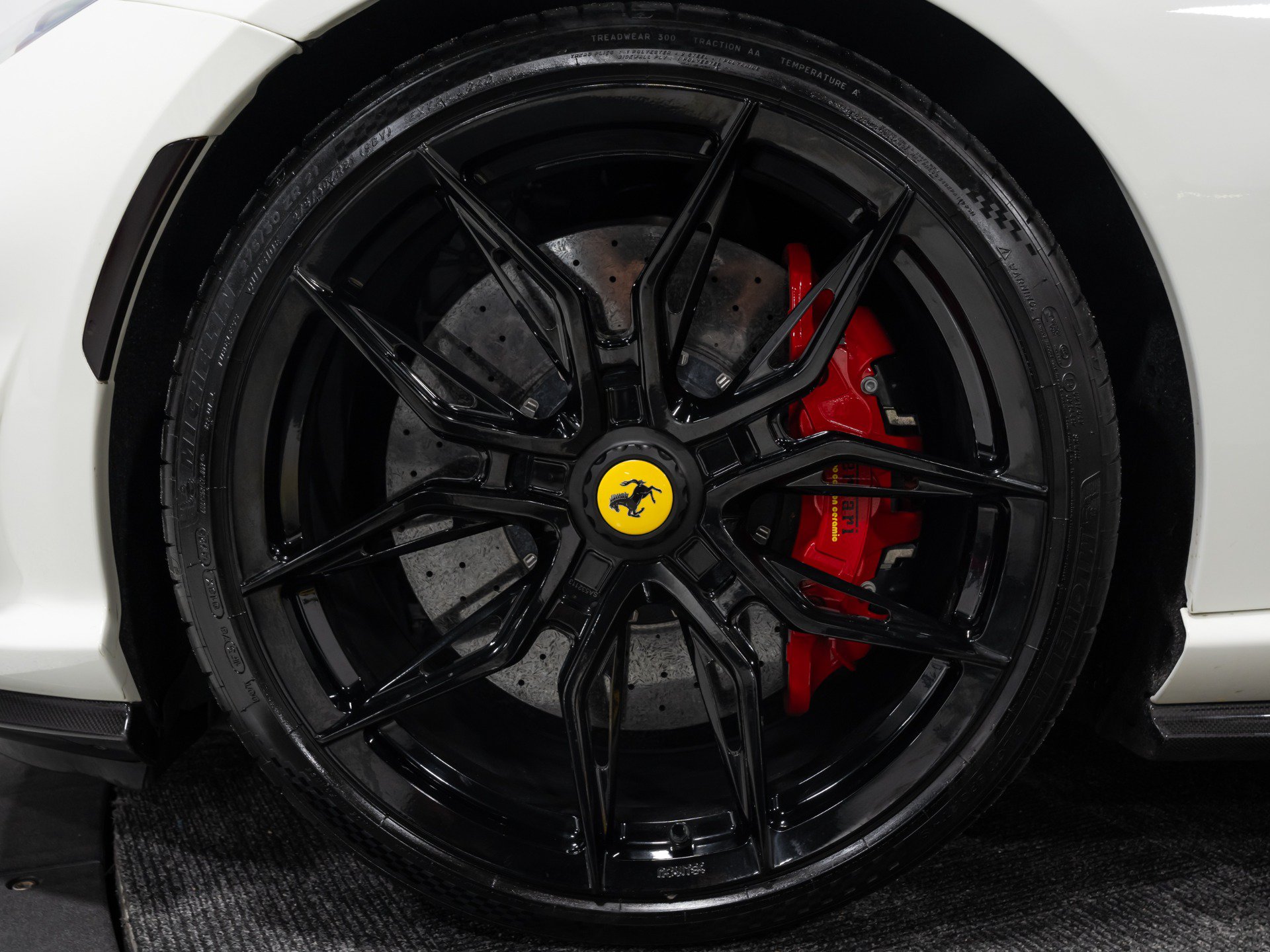Used 2023 Ferrari 812 GTS RWD image 49
