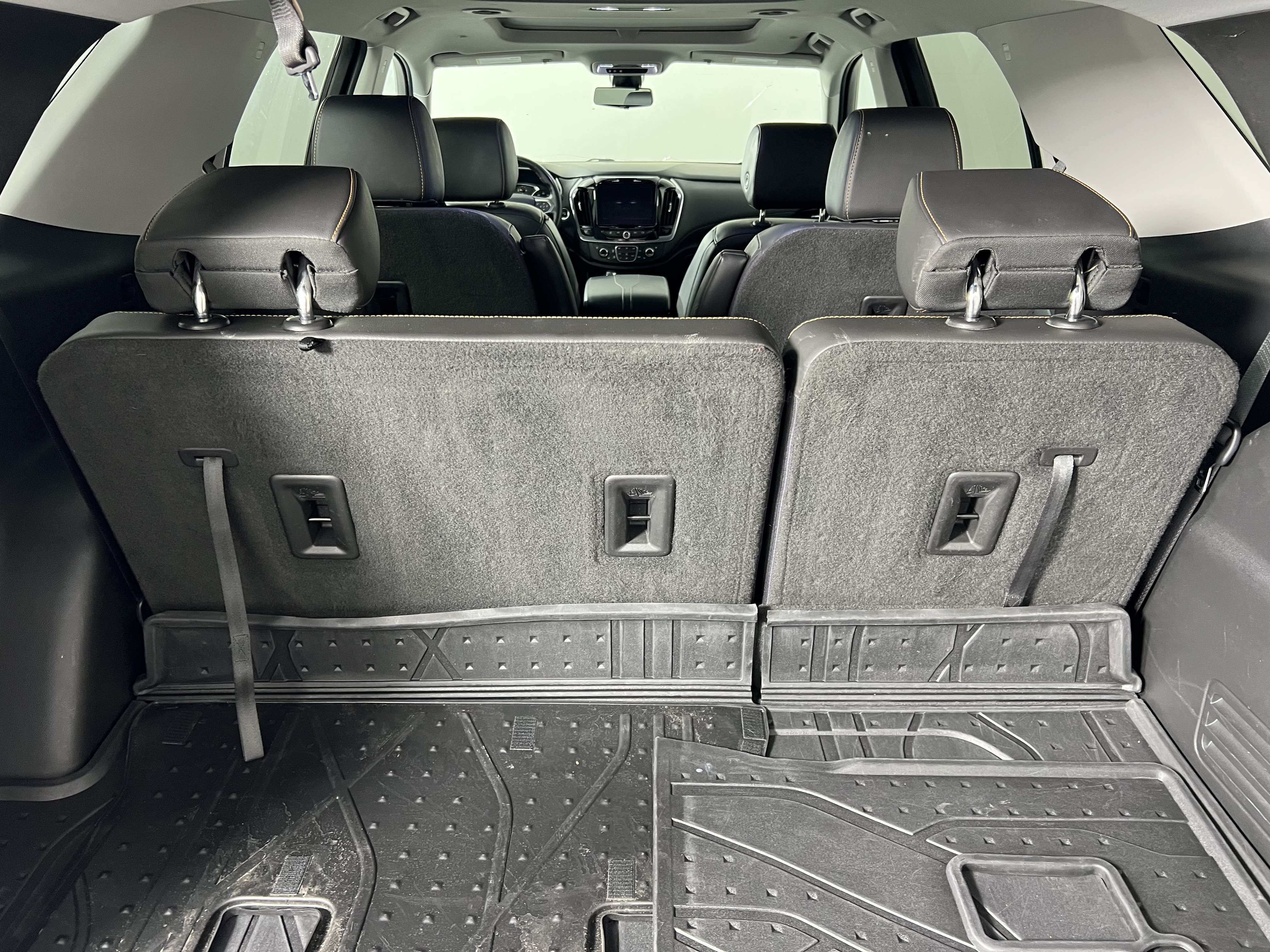 Used 2020 Chevrolet Traverse Premier w/ LPO, Floor Liner Package AWD/4WD image 23