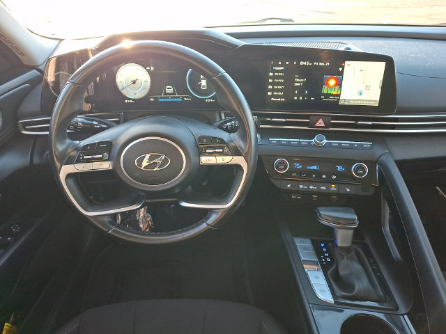 Used 2023 Hyundai Elantra SEL w/ Convenience Package FWD image 11