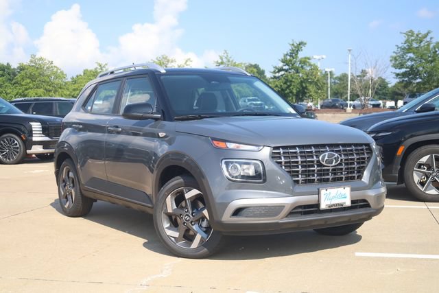 New 2026 Hyundai Venue SEL FWD image 4