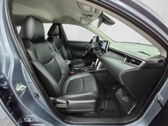 Used 2022 Toyota Corolla Cross XLE w/ Black Badges Package (TMS) FWD image 23