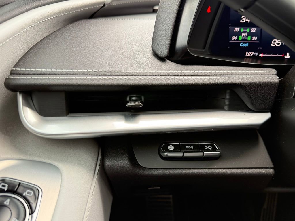 Used 2021 Chevrolet Corvette Stingray Preferred Cpe w/ Battery Protection Package RWD image 14