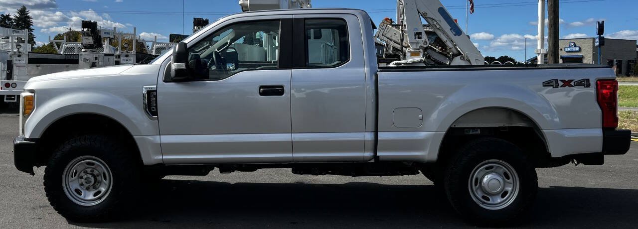 Used 2017 Ford F250 XL w/ Power Equipment Group AWD/4WD image 8