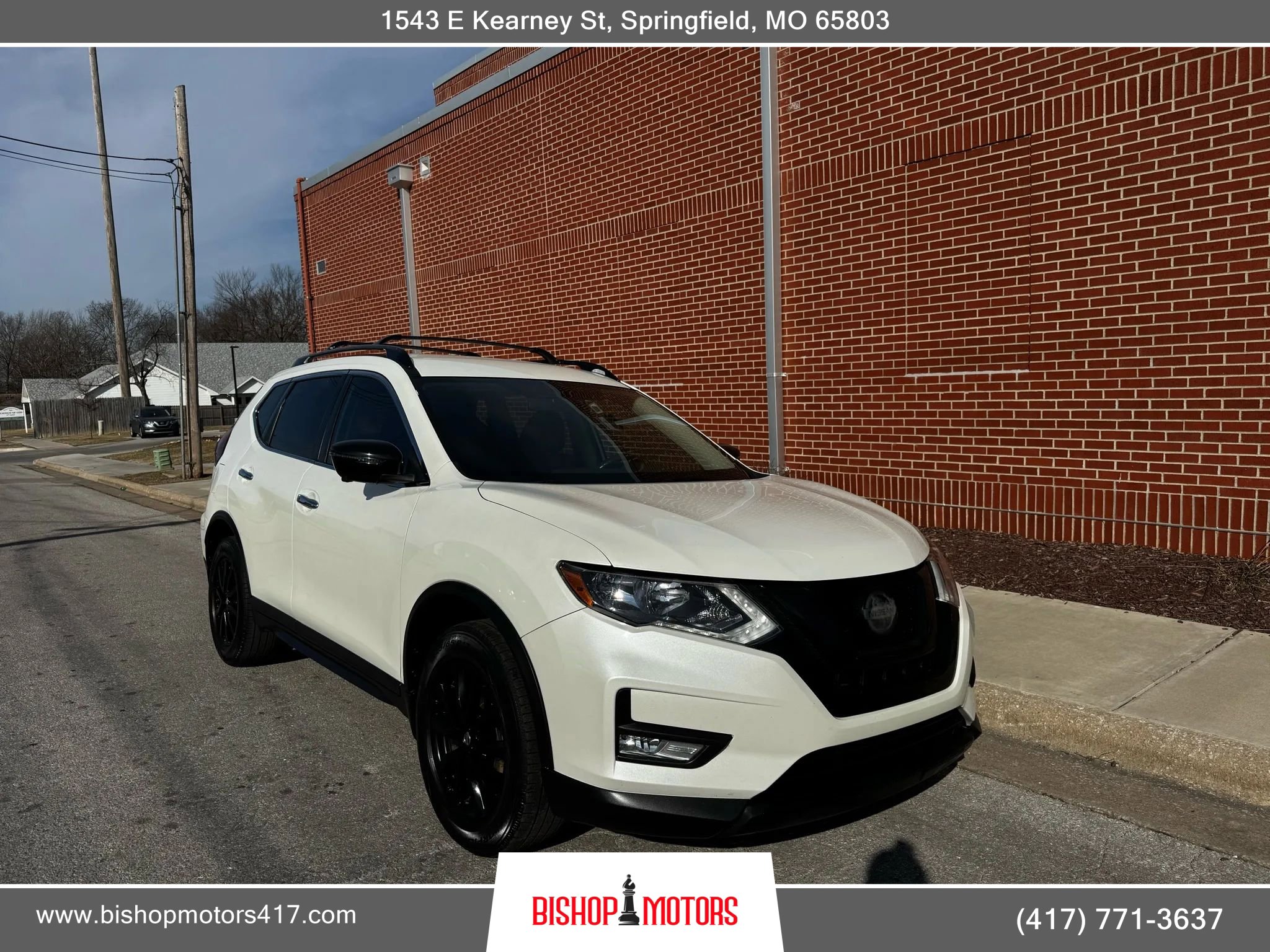 Used 2018 Nissan Rogue SV w/ Premium Package image 7