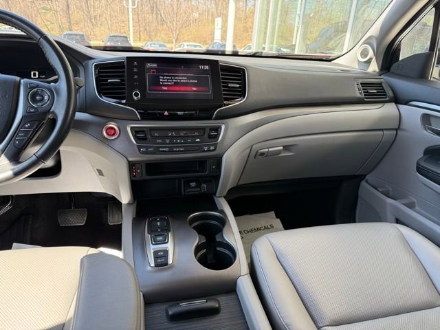 Used 2022 Honda Ridgeline RTL image 11