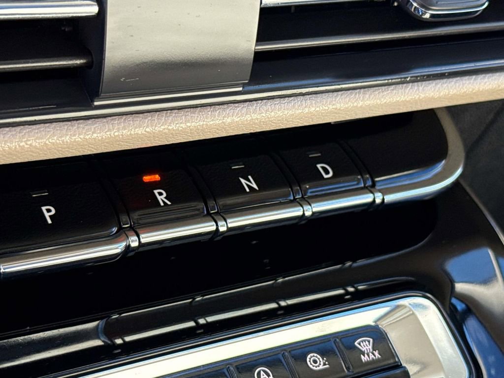 Used 2025 Lincoln Corsair Reserve image 30