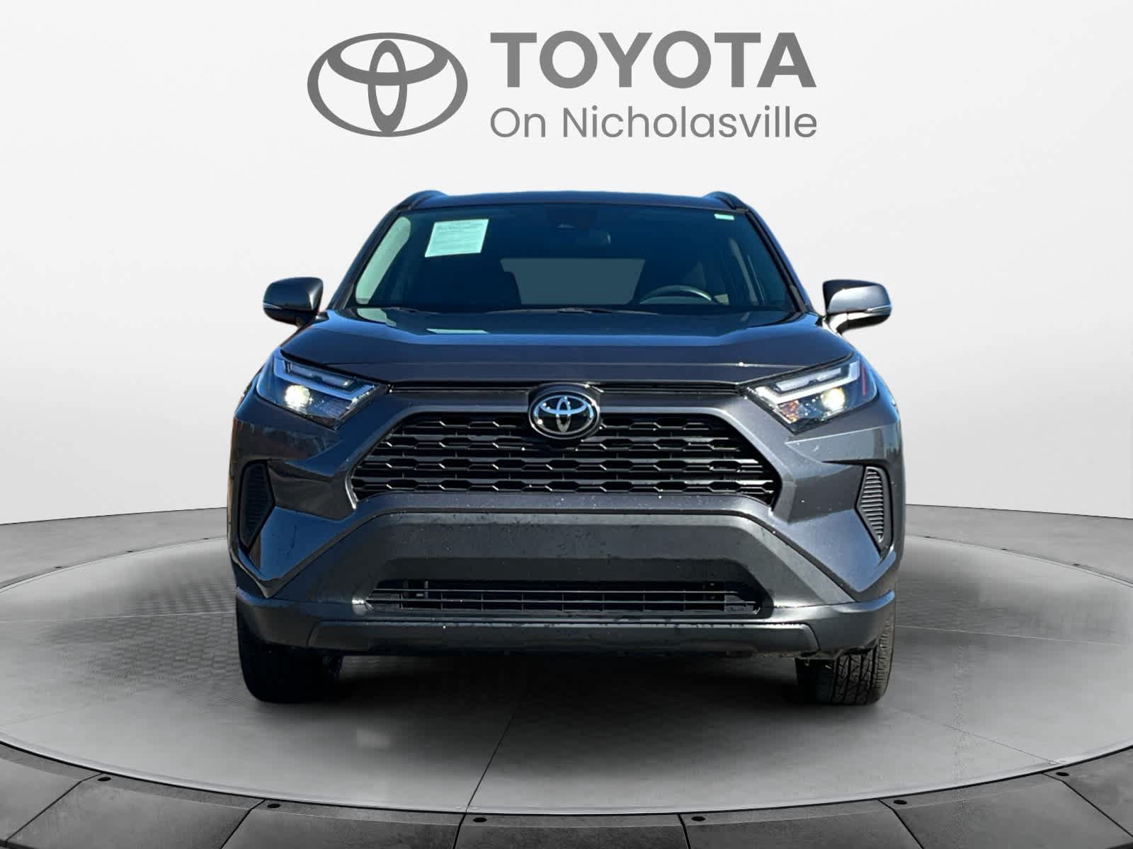 Used 2024 Toyota RAV4 XLE AWD/4WD image 8