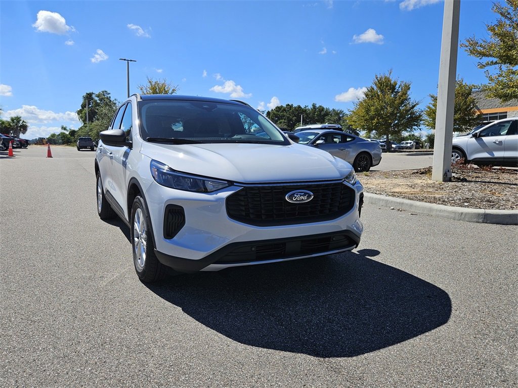New 2026 Ford Escape Active image 2