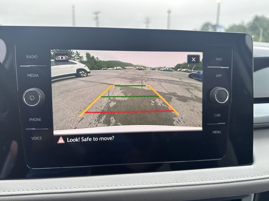New 2025 Volkswagen Taos SEL AWD/4WD image 16