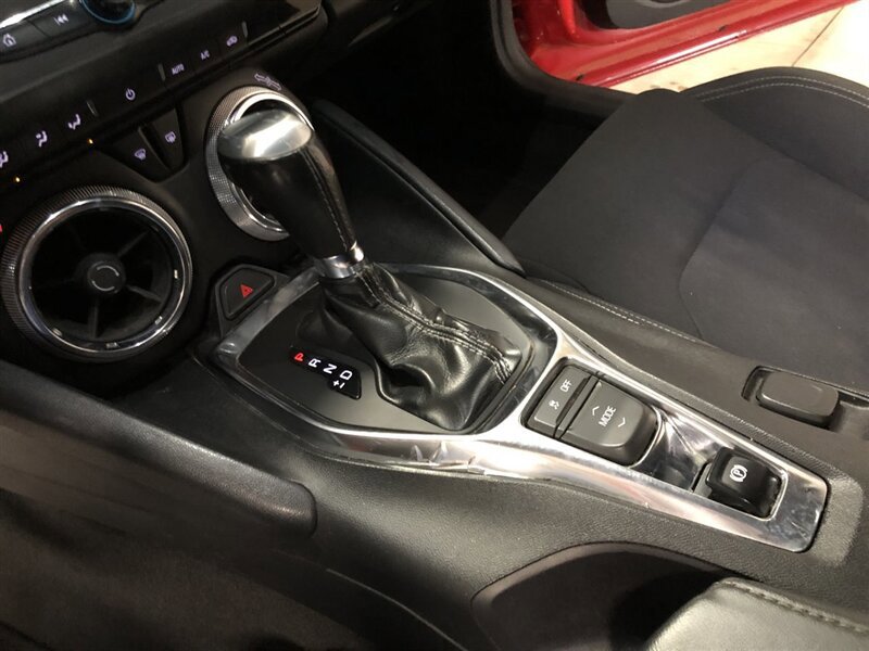 Used 2018 Chevrolet Camaro LT RWD image 12