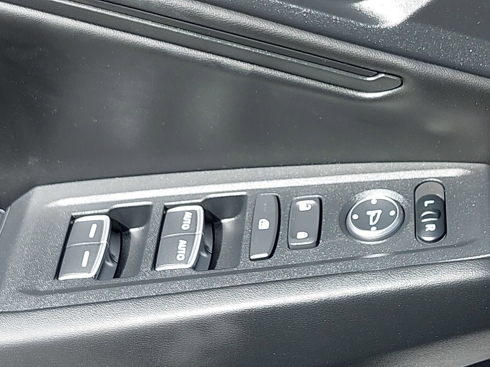 Certified 2024 Honda Accord EX image 29