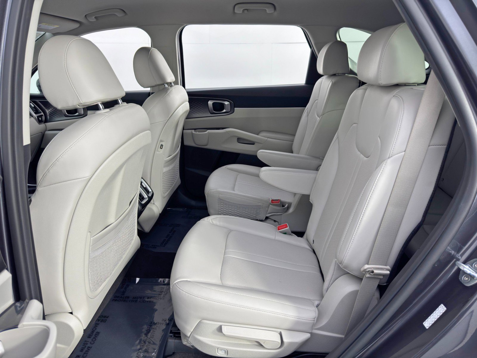 Used 2021 Kia Sorento S image 36