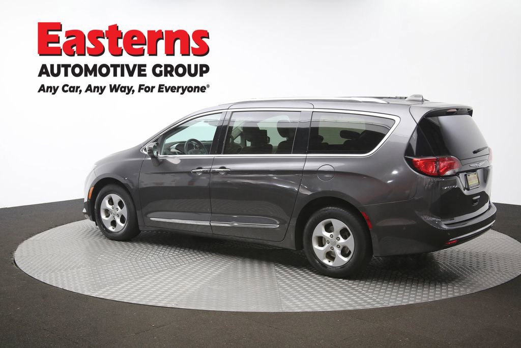 Used 2017 Chrysler Pacifica Touring-L Plus w/ Advanced Safetytec Group FWD image 65