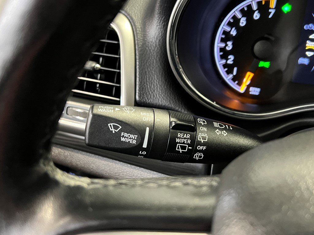 Certified 2020 Jeep Grand Cherokee Laredo image 35