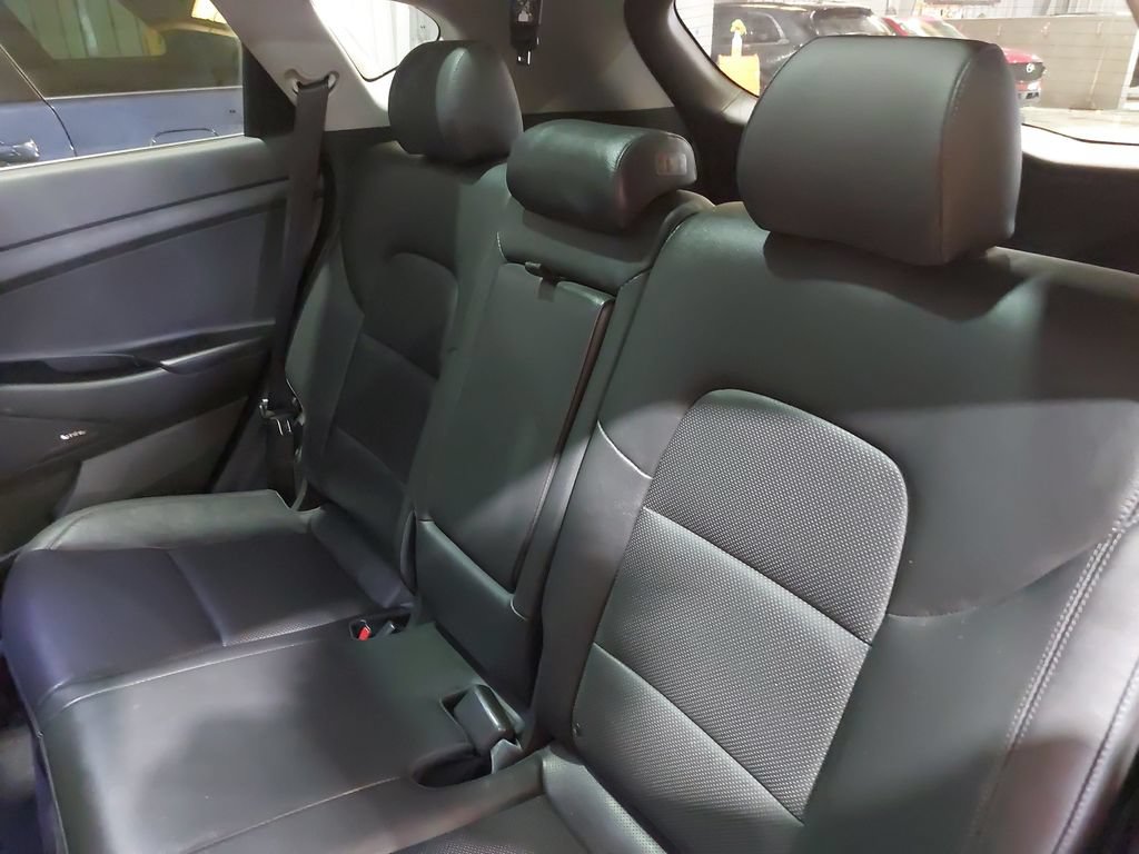 Used 2021 Hyundai Tucson Ultimate w/ Cargo Package FWD image 13