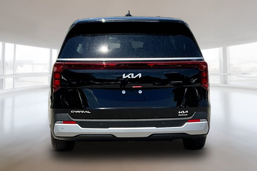 New 2026 Kia Carnival FWD image 4