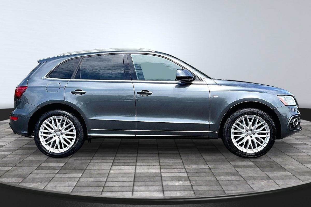 Used 2017 Audi Q5 2.0T Premium Plus w/ Technology Package AWD/4WD image 8