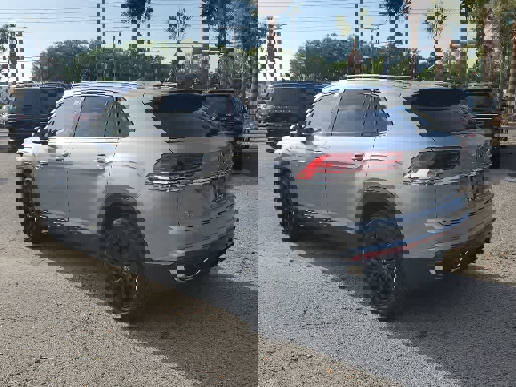 Used 2023 Volkswagen Atlas Cross Sport SE w/ Black Wheel Package image 2