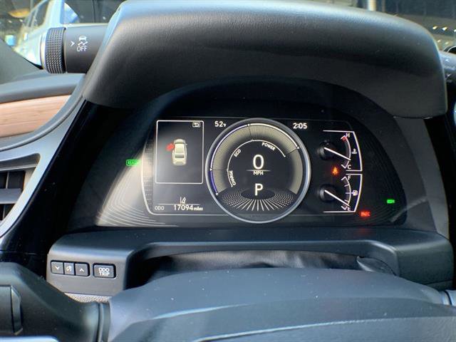 Certified 2025 Lexus ES 300h w/ Premium Package image 15