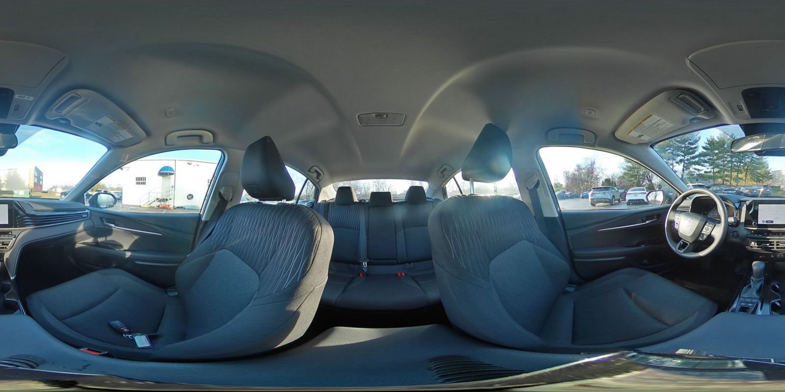 Used 2025 Toyota Camry LE image 40