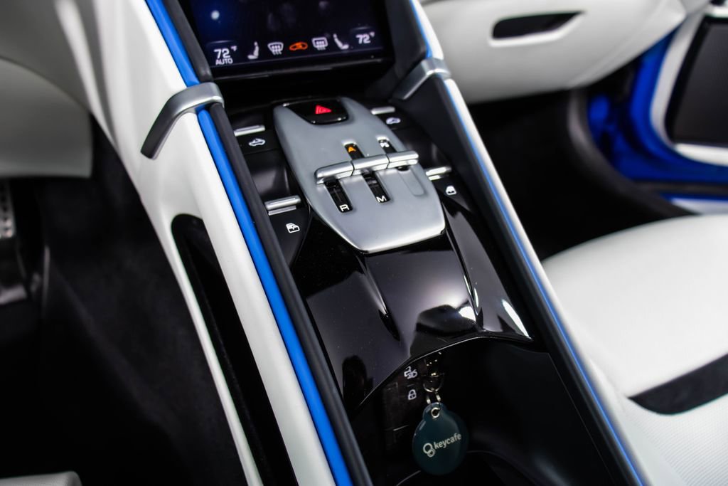 Certified 2025 Ferrari Roma Spider RWD image 5