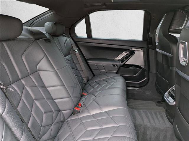 Certified 2023 BMW 760i xDrive 760i xDrive w/ Parking Assistance Package image 21