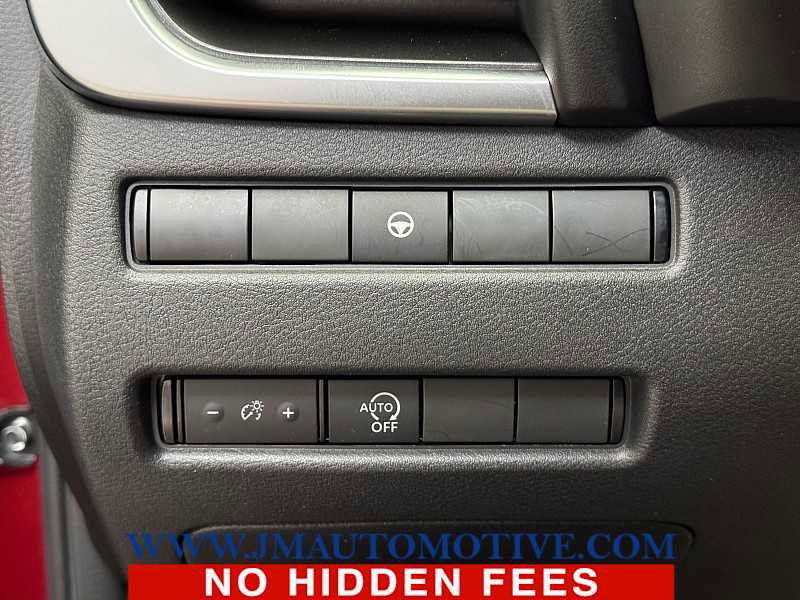 Used 2023 Nissan Rogue SV AWD/4WD image 32