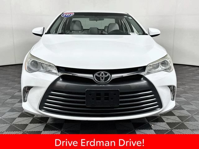 Used 2017 Toyota Camry LE FWD image 2