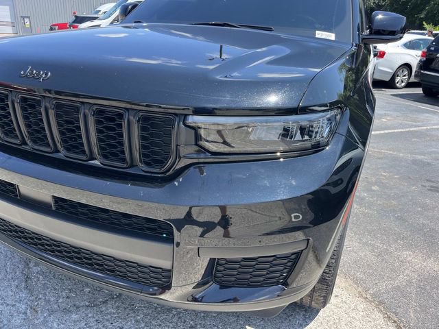 Used 2023 Jeep Grand Cherokee L Laredo AWD/4WD image 11