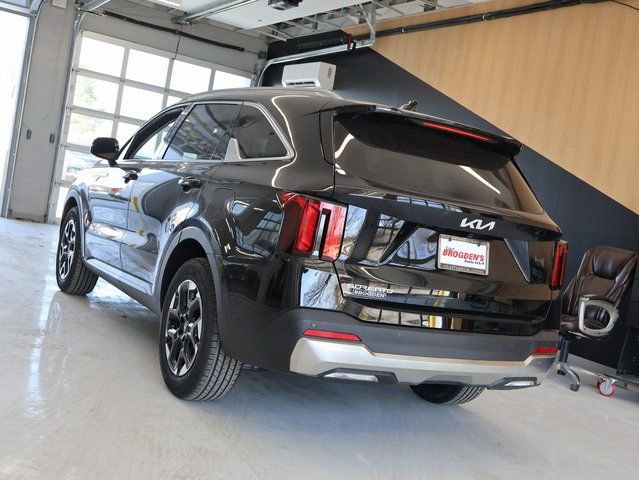 New 2025 Kia Sorento S w/ Panoramic Sunroof Package FWD image 2