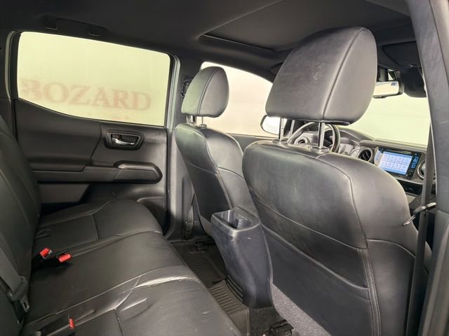 Used 2018 Toyota Tacoma TRD Off-Road w/ TRD Premium Off Road Package AWD/4WD image 19